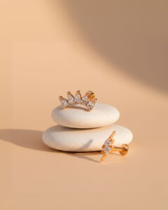Dirección de Arte con IA para Fresh Trends: fotografía macro de joyería de lujo, diamantes y oro por Camm Productions.