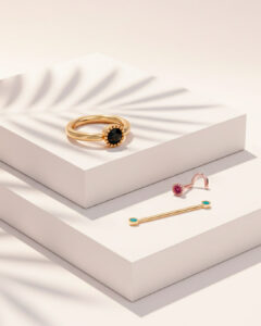 Dirección de Arte con IA para Fresh Trends: fotografía macro de joyería de lujo, diamantes y oro por Camm Productions.