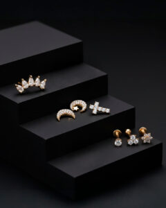 Dirección de Arte con IA para Fresh Trends: fotografía macro de joyería de lujo, diamantes y oro por Camm Productions.
